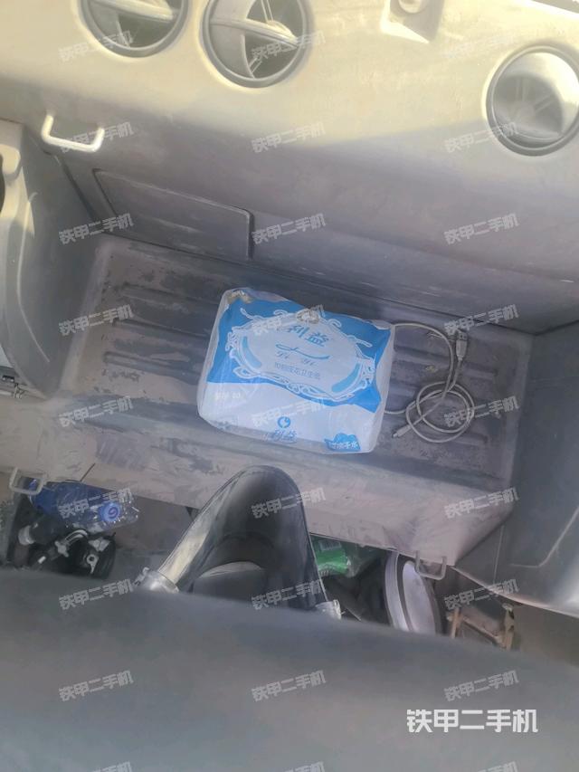 座椅后部（駕駛室部分）