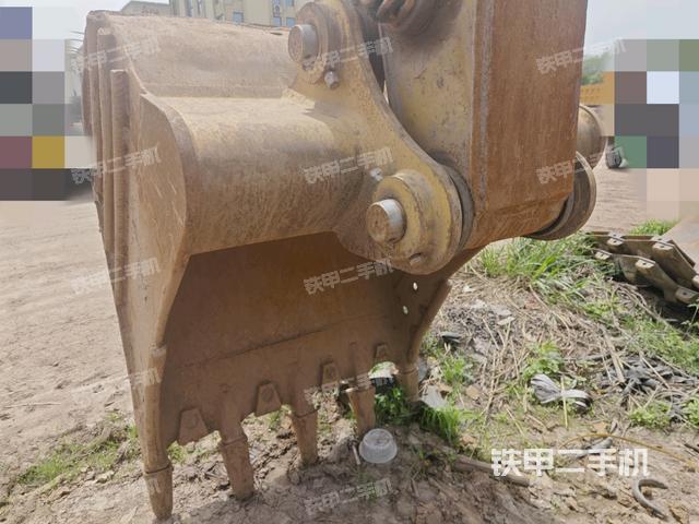 鏟斗右后整體（工作和回轉(zhuǎn)裝置）