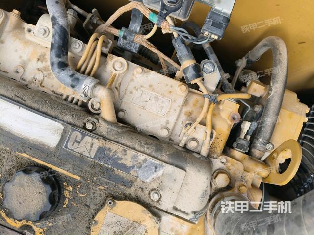 氣門室蓋螺絲特寫(上車部件) 氣門室蓋螺絲特寫(上車部件)