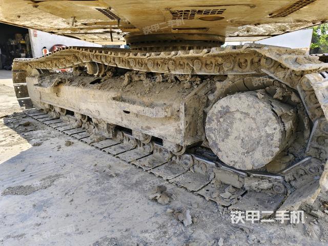 右側(cè)履帶整體(行走機(jī)構(gòu)) 右側(cè)履帶整體(行走機(jī)構(gòu))