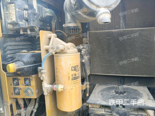 散熱器正面(大件艙室) 散熱器正面(大件艙室)