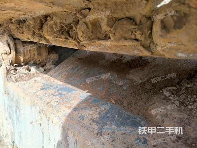 左導向輪(行走機構) 左導向輪(行走機構)
