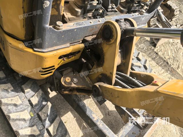 大臂根部?斜（工作和回轉(zhuǎn)裝置）