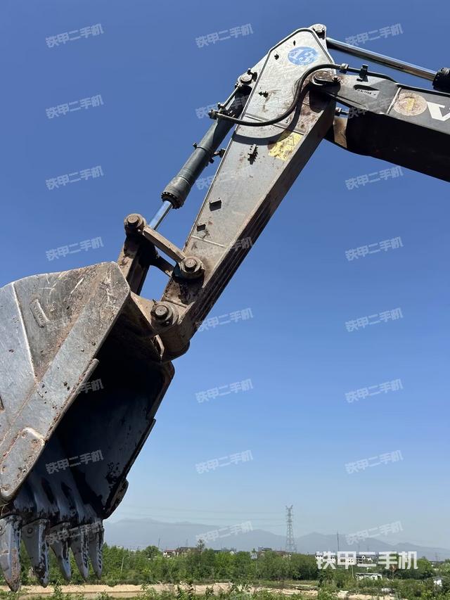 小臂整體左后（工作和回轉(zhuǎn)裝置）