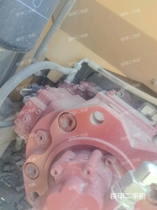 液壓泵斜45?右（大件艙室）