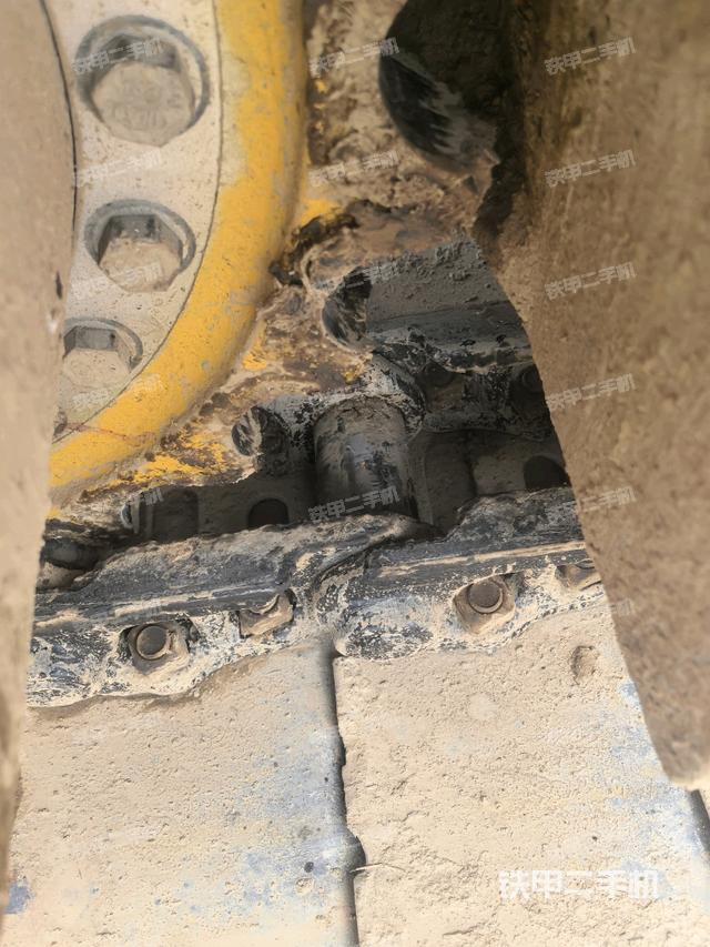 右驅動輪（行走機構）