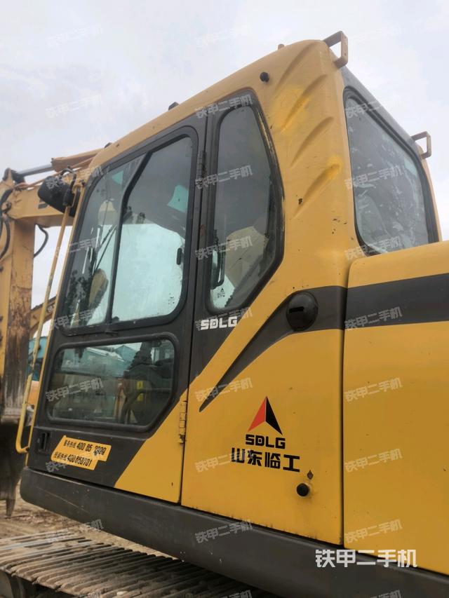 駕駛室左后45度（駕駛室部分）