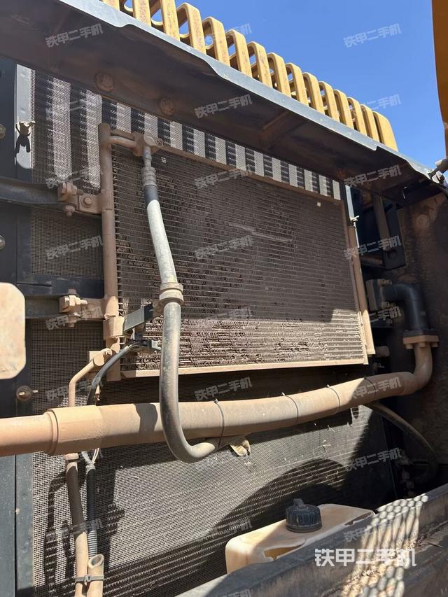 散熱器正面（大件艙室）