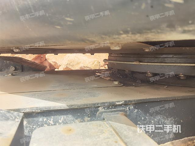 回轉(zhuǎn)馬達和主控閥（整機外觀）