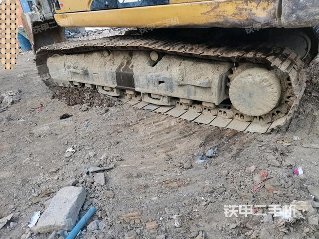 左側(cè)履帶整體?（行走機(jī)構(gòu)）