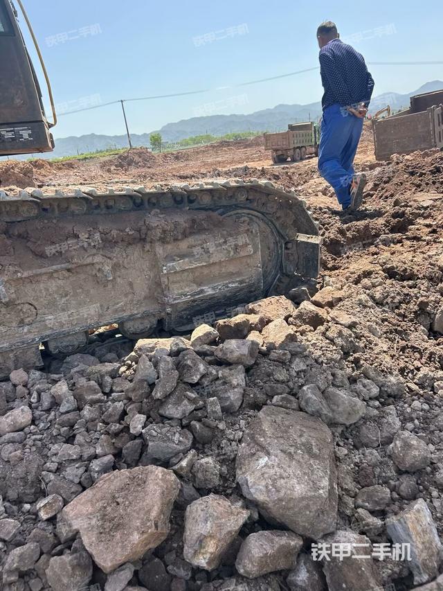 左導(dǎo)向輪（行走機(jī)構(gòu)）