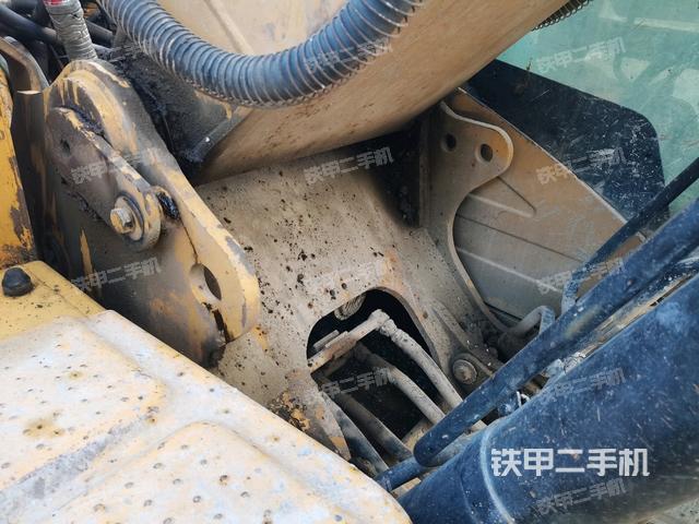 大臂根部?斜視（工作和回轉(zhuǎn)裝置）