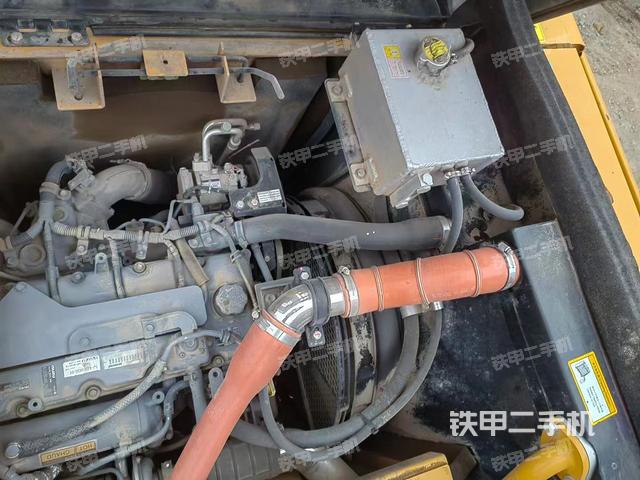 發(fā)動(dòng)機(jī)整體俯視(整機(jī)外觀) 發(fā)動(dòng)機(jī)整體俯視(整機(jī)外觀)