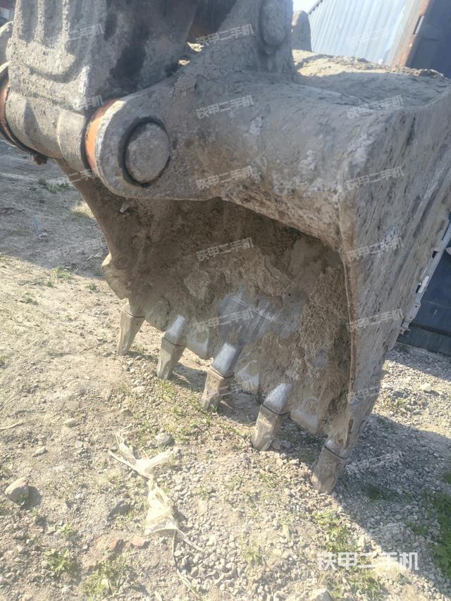 鏟斗右后整體（工作和回轉(zhuǎn)裝置）