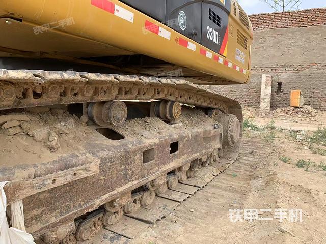單側(cè)履帶整體(整機外觀) 單側(cè)履帶整體(整機外觀)