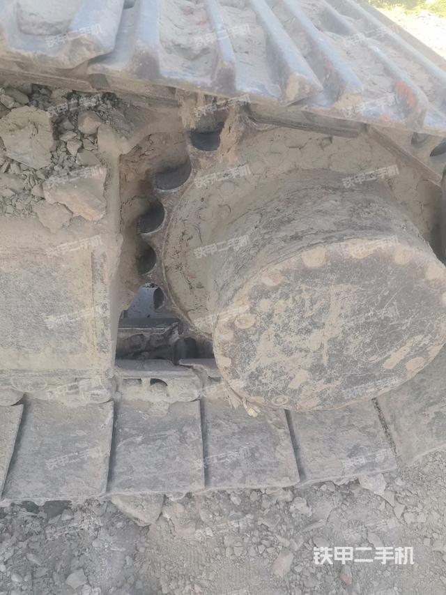 右驅(qū)動(dòng)輪（行走機(jī)構(gòu)）