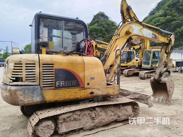 右后45(整機外觀) 右后45(整機外觀)