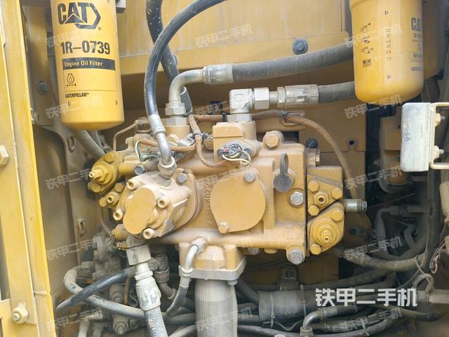 液壓泵斜45?左(大件艙室) 液壓泵斜45?左(大件艙室)