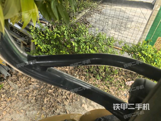 后窗玻璃角標(biāo)（駕駛室部分）