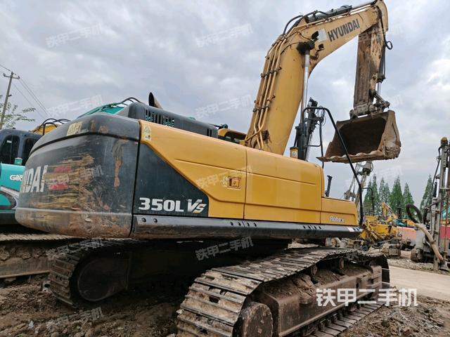 整機(jī)右后45°(整機(jī)外觀) 整機(jī)右后45°(整機(jī)外觀)