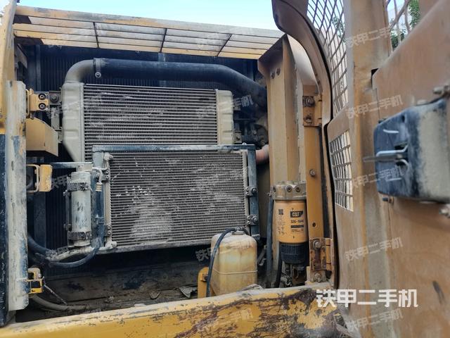 散熱器正面（大件艙室）