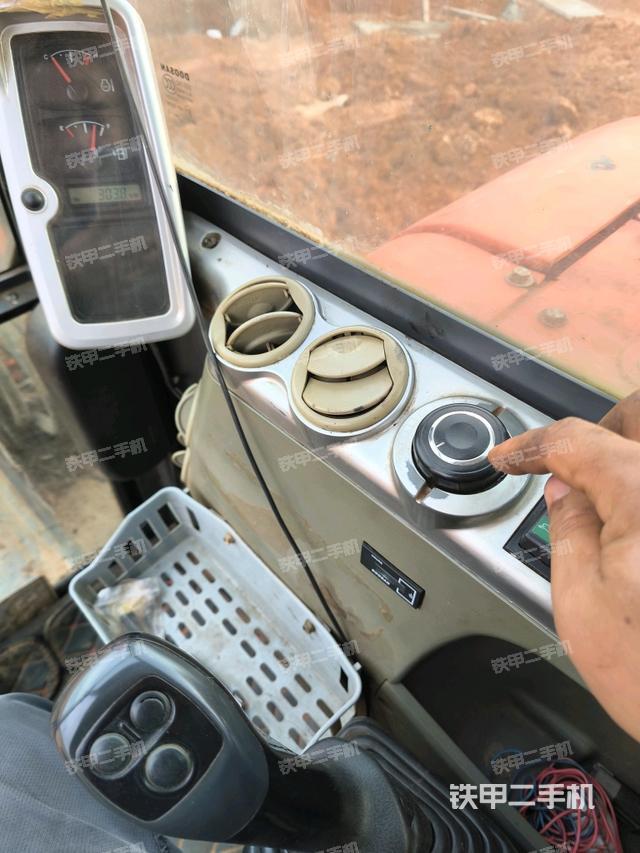 小時表(駕駛室部分) 小時表(駕駛室部分)