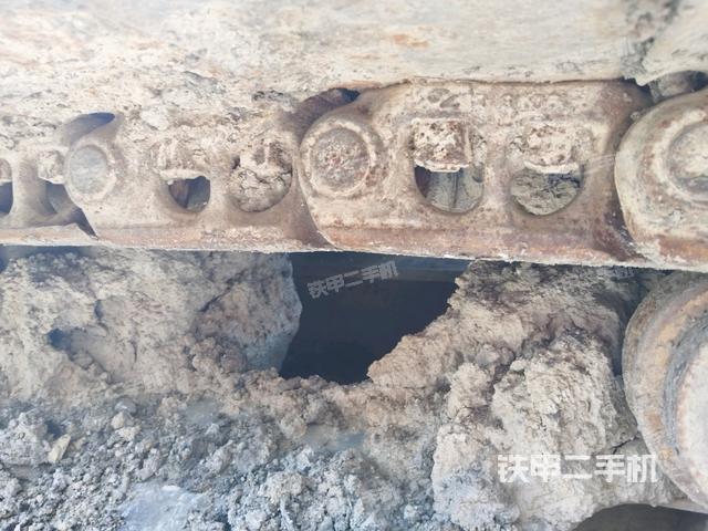 右側(cè)行走馬達(dá)蓋板（行走機(jī)構(gòu)）