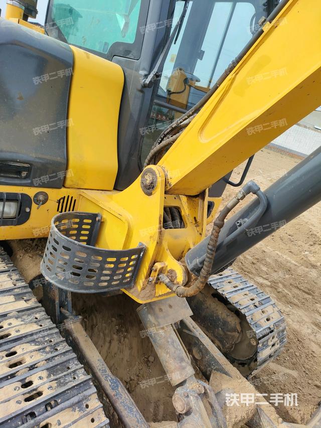 大臂根部?斜（工作和回轉(zhuǎn)裝置）