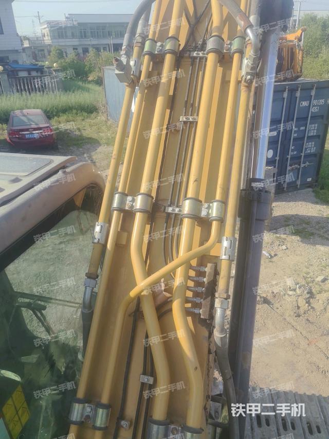 大臂背部俯視（工作和回轉(zhuǎn)裝置）