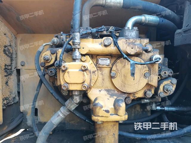 液壓泵斜45?左（大件艙室）