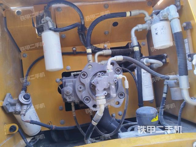 液壓泵斜45?左（大件艙室）