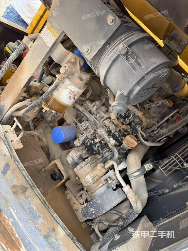 發(fā)動機整體俯視(整機外觀) 發(fā)動機整體俯視(整機外觀)