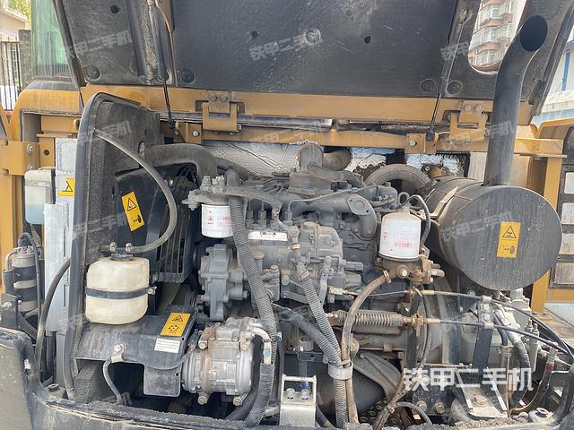 發(fā)動(dòng)機(jī)整體俯視(整機(jī)外觀) 發(fā)動(dòng)機(jī)整體俯視(整機(jī)外觀)