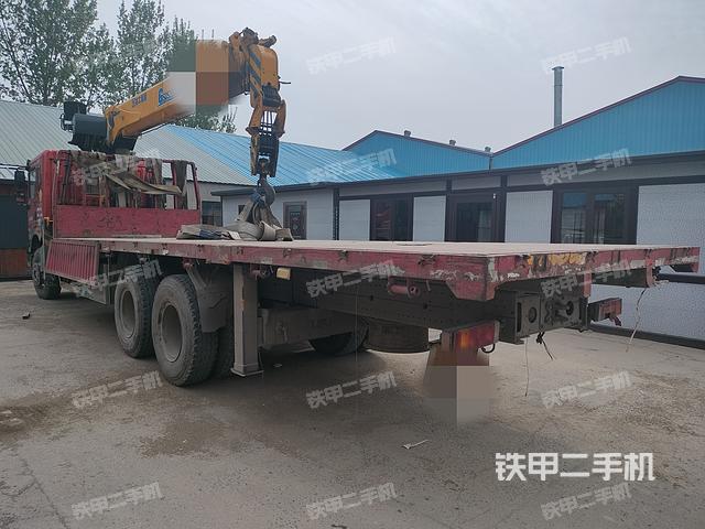 整機(jī)右后45°(設(shè)備外觀及核心部件) 整機(jī)右后45°(設(shè)備外觀及核心部件)