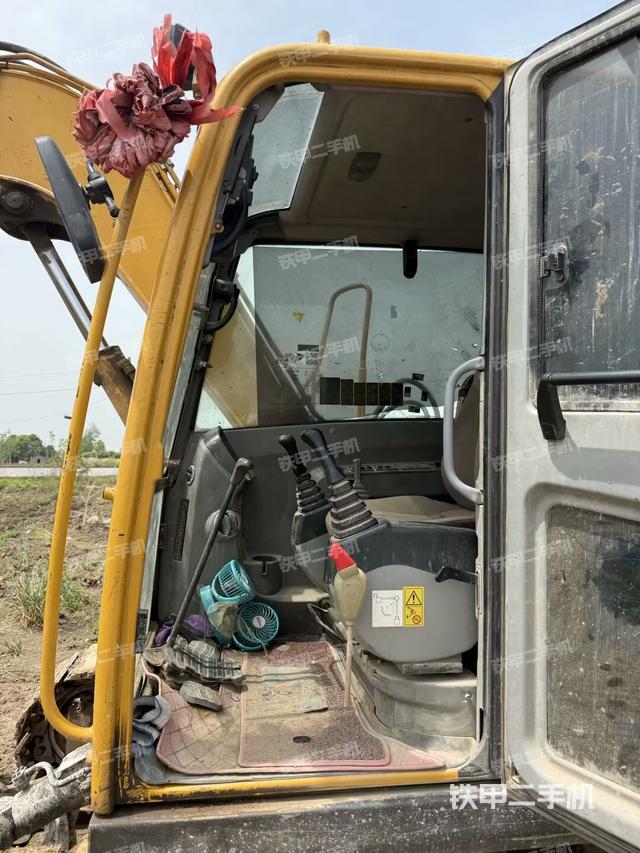 座椅后部（駕駛室部分）