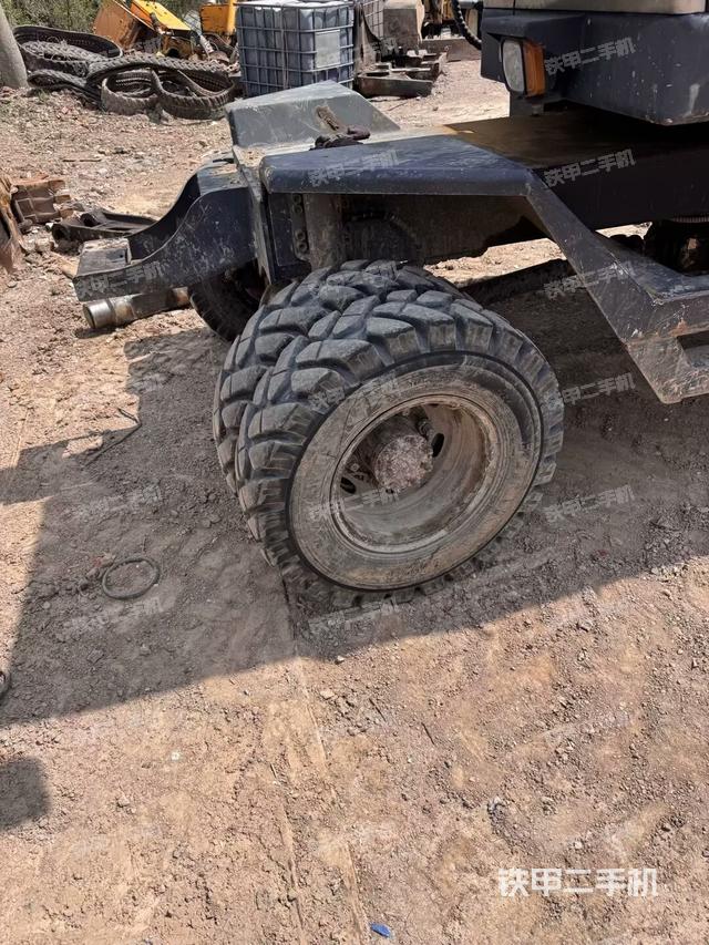 左側(cè)履帶整體?（行走機構(gòu)）