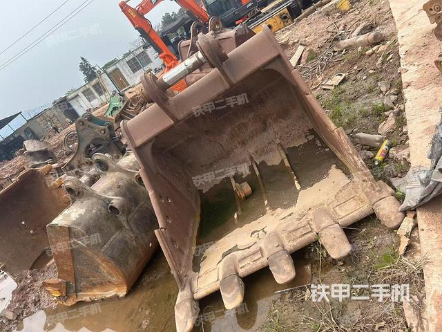 右后45(整機(jī)外觀) 右后45(整機(jī)外觀)