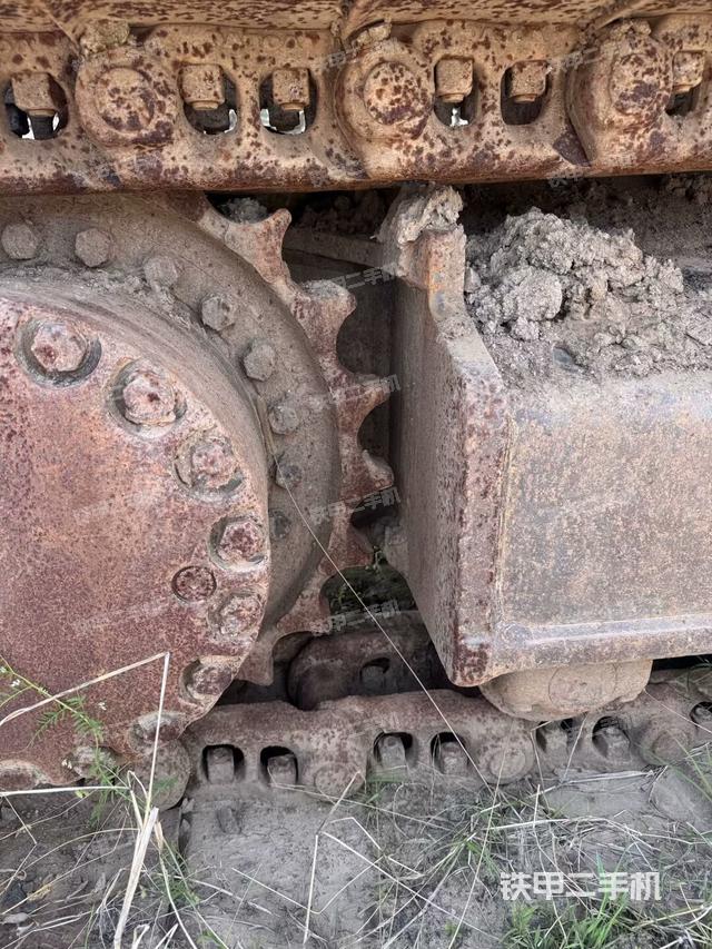 右側(cè)履帶整體(行走機(jī)構(gòu)) 右側(cè)履帶整體(行走機(jī)構(gòu))