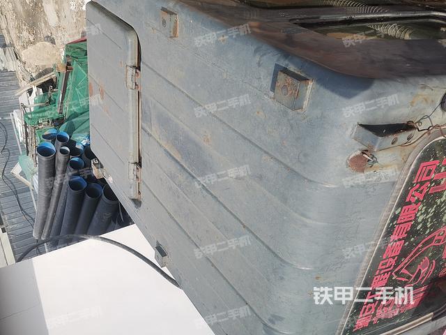 駕駛室頂部(整機外觀) 駕駛室頂部(整機外觀)