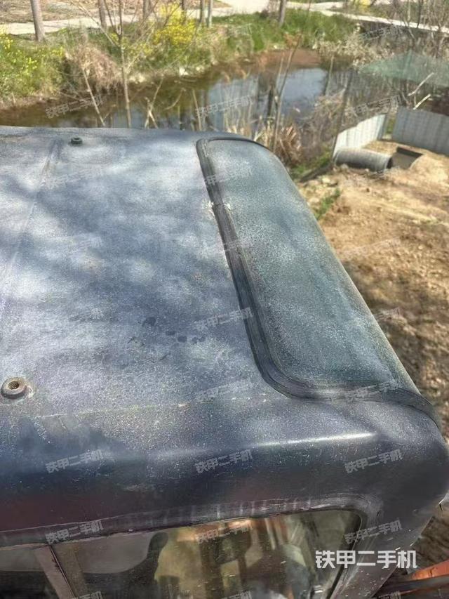 駕駛室頂部（整機(jī)外觀）