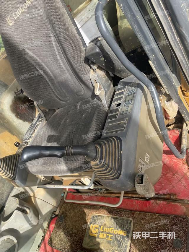 小時(shí)表(駕駛室部分) 小時(shí)表(駕駛室部分)