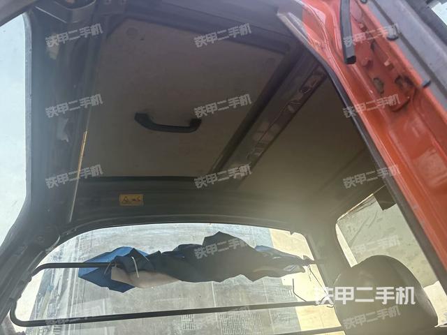 頂棚整體(駕駛室部分) 頂棚整體(駕駛室部分)