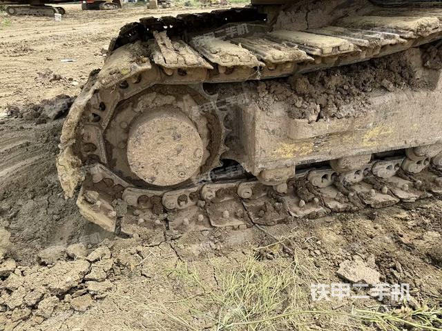 左驅(qū)動(dòng)輪（行走機(jī)構(gòu)）