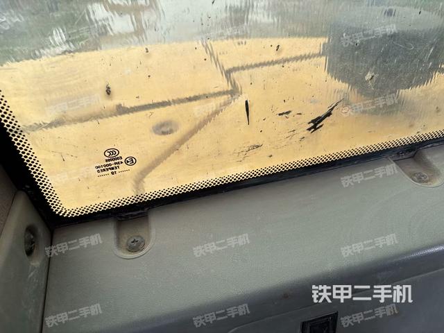 后窗玻璃角標(biāo)（駕駛室部分）