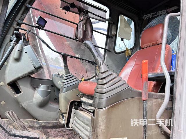 驾驶室整体（整机外观）