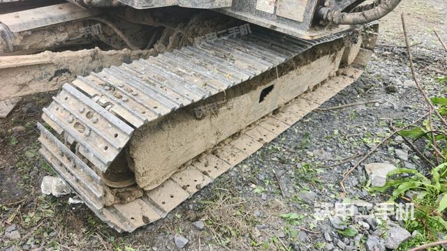 右側(cè)履帶整體?(行走機(jī)構(gòu)) 右側(cè)履帶整體?(行走機(jī)構(gòu))