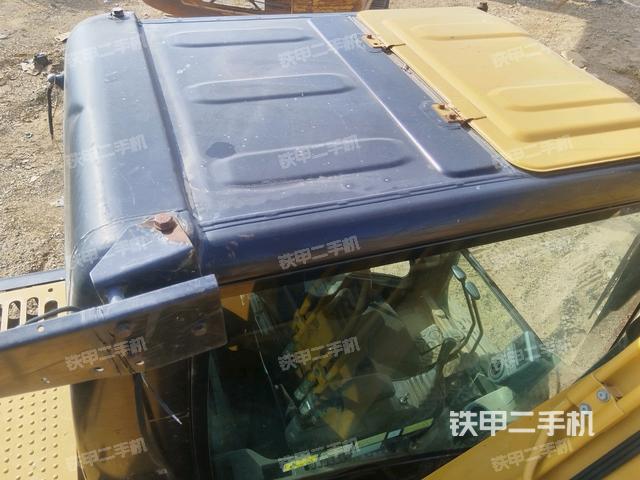 氣門室蓋螺絲特寫(上車部件) 氣門室蓋螺絲特寫(上車部件)