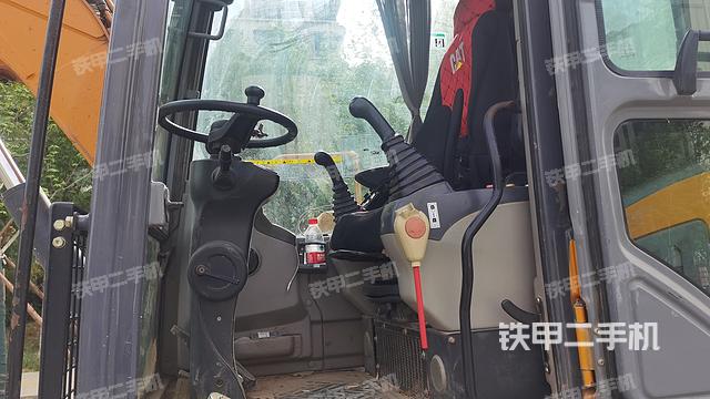 駕駛室整體（整機(jī)外觀）