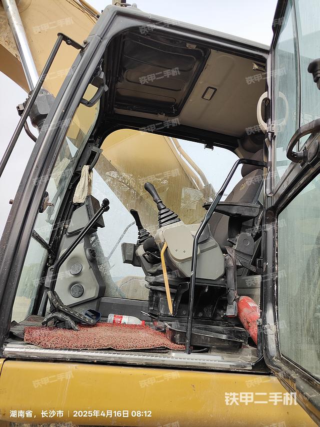 驾驶室整体（整机外观）