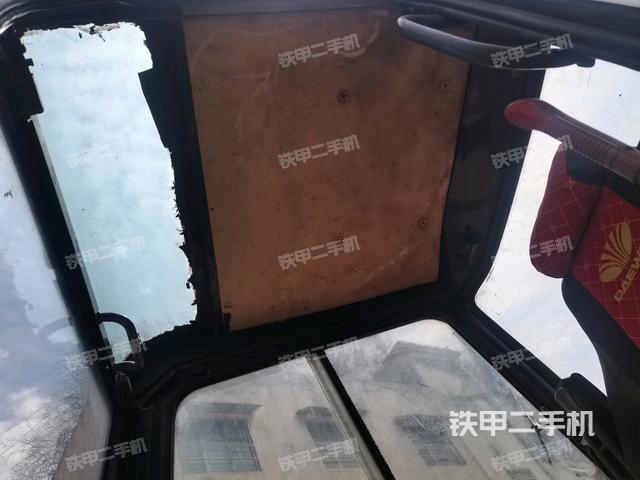 頂棚整體(駕駛室部分) 頂棚整體(駕駛室部分)